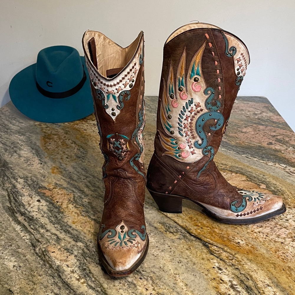 Corral Studded Western Leather Boots 
 Size 8